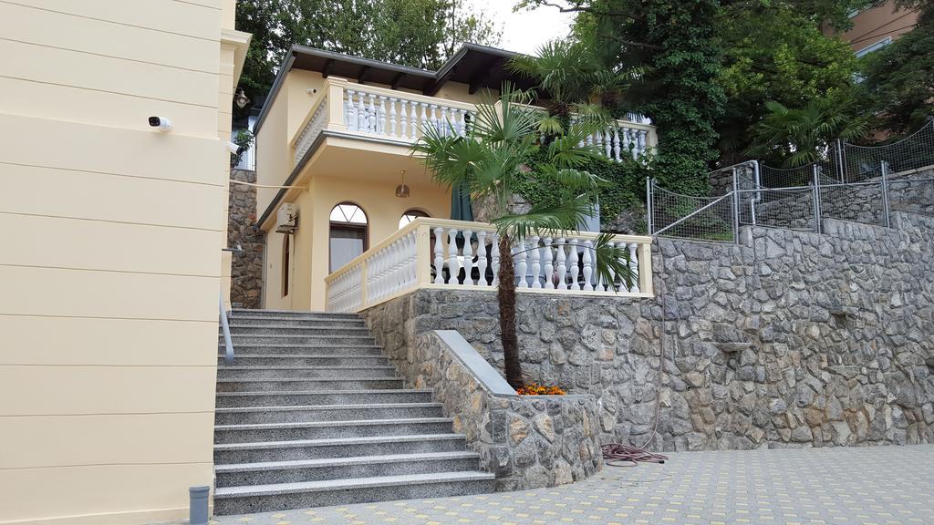 Apartments Villa Atta Opatija Eksteriør billede