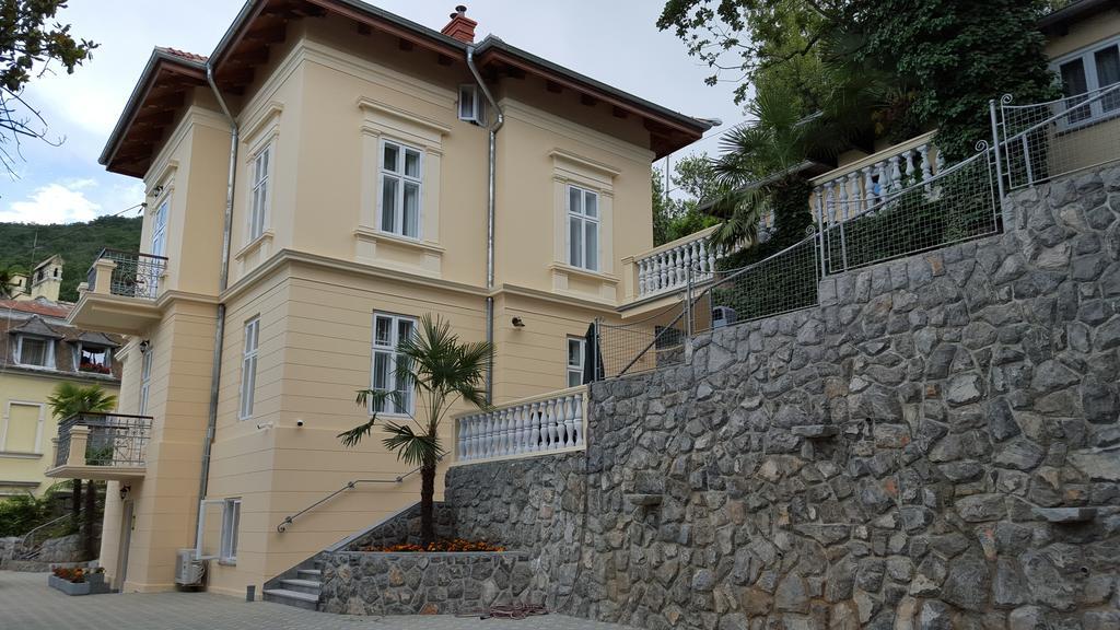 Apartments Villa Atta Opatija Eksteriør billede